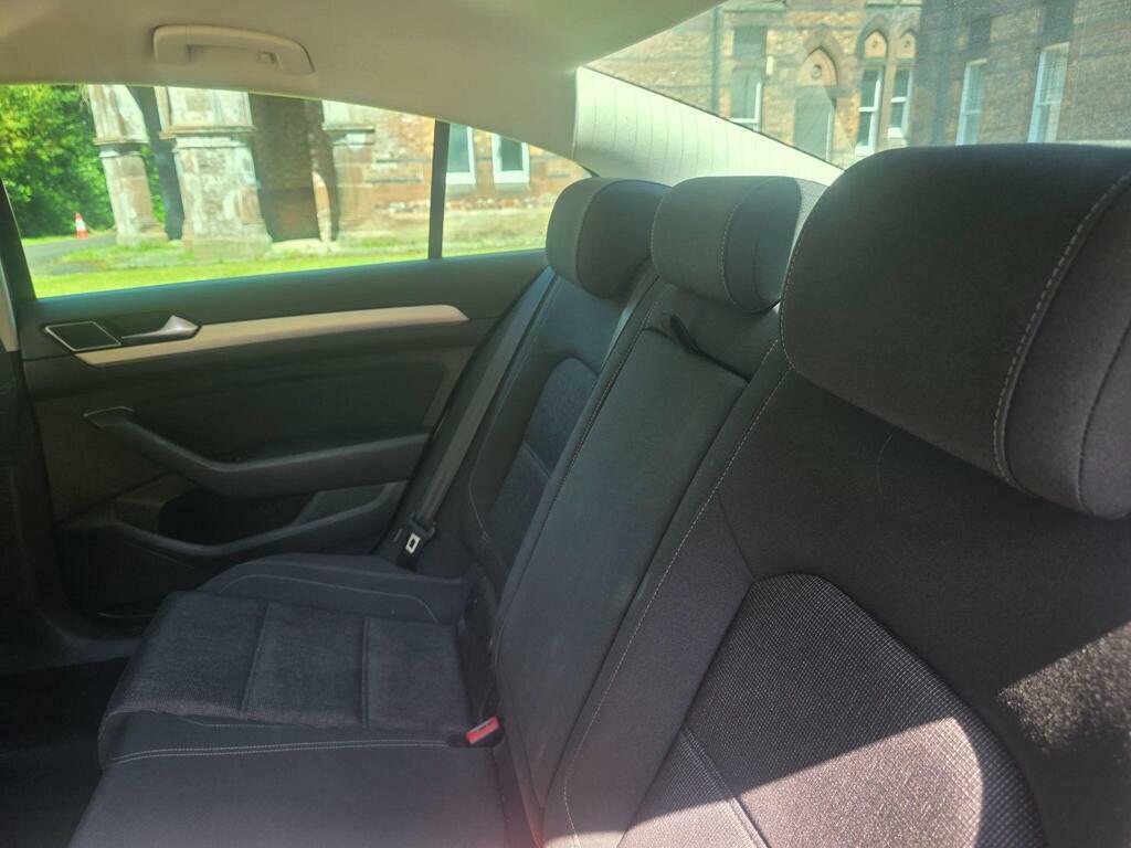 Volkswagen Passat   #24