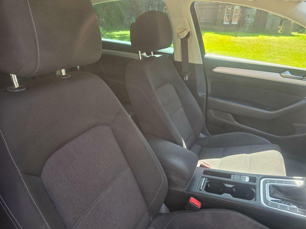 Volkswagen Passat   #14