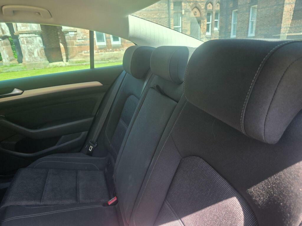 Volkswagen Passat   #25