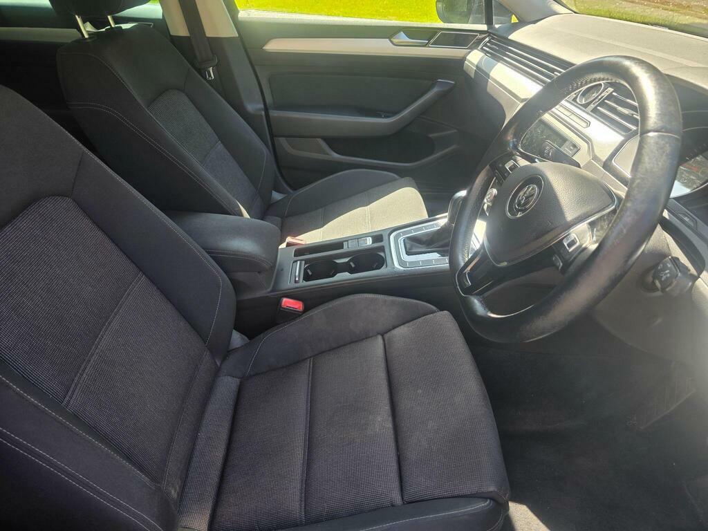 Volkswagen Passat   #18