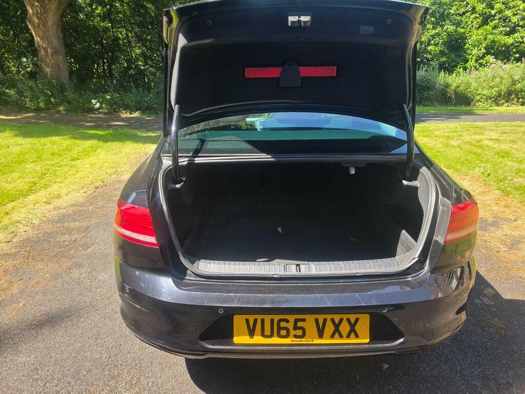 Volkswagen Passat   #12