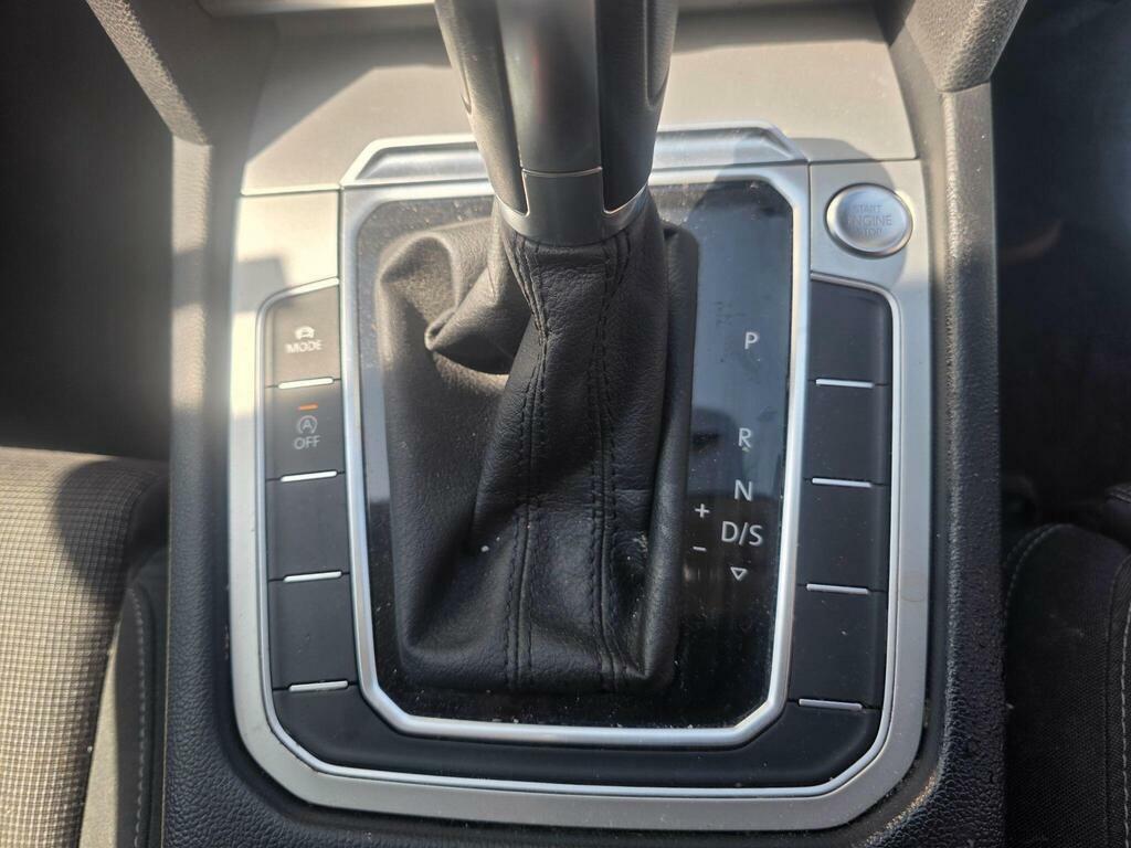 Volkswagen Passat   #16
