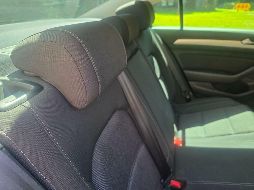 Volkswagen Passat   #19