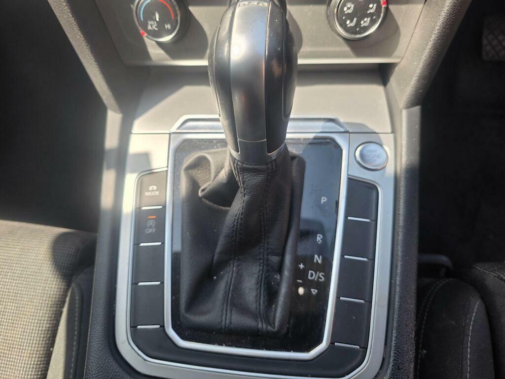 Volkswagen Passat   #28