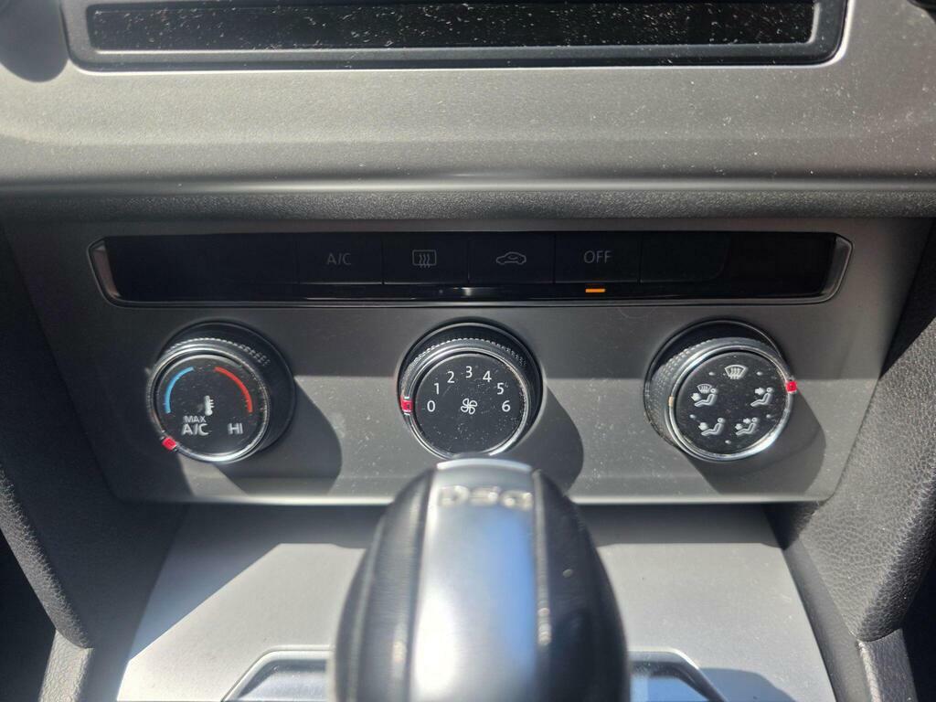 Volkswagen Passat   #29