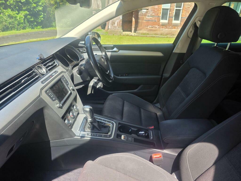 Volkswagen Passat   #22