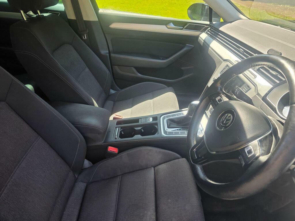 Volkswagen Passat   #17