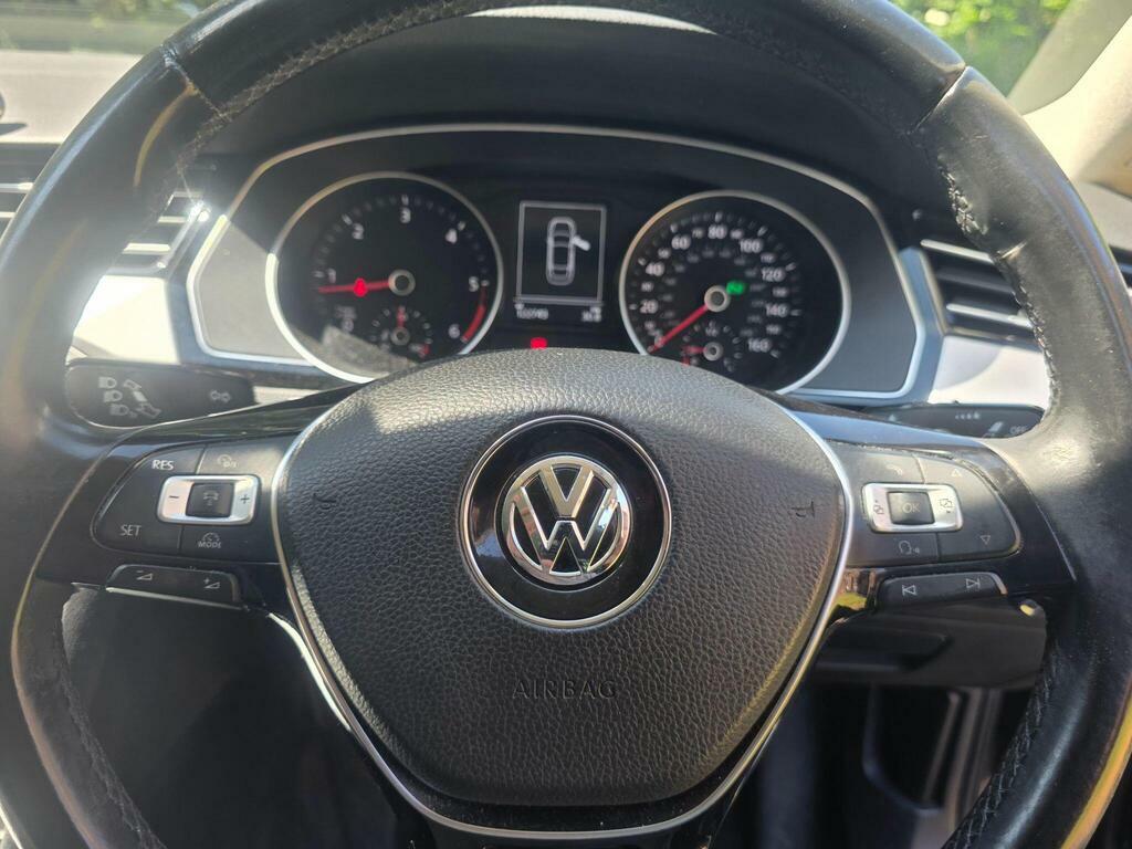 Volkswagen Passat   #38
