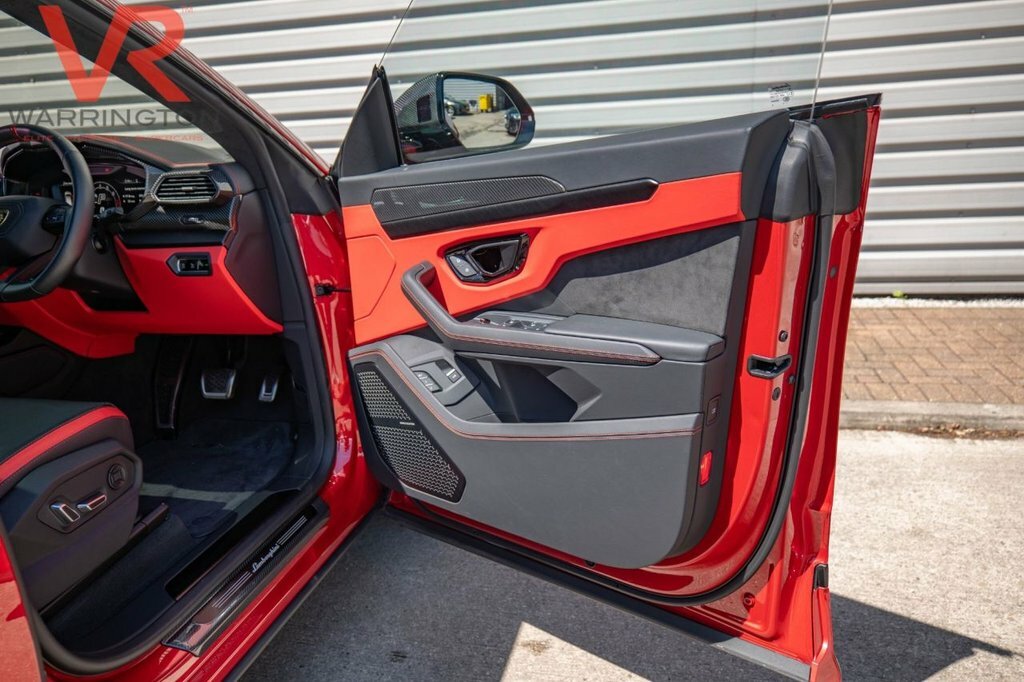 Lamborghini Urus Automatic Purple #25