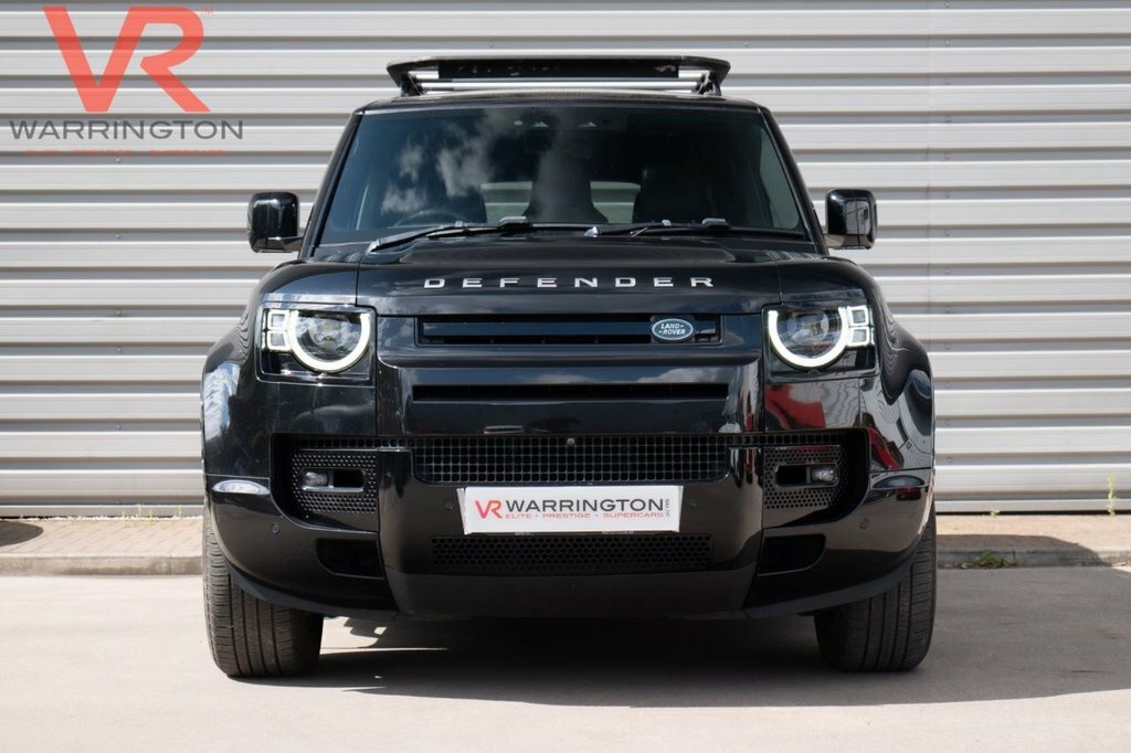 Land Rover Defender 110 3L X Black #4