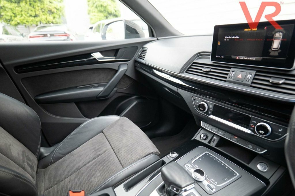 Audi Q5 2.0 Tdi Quattro S Line Plus S Tronic - Suv 5 S White #25