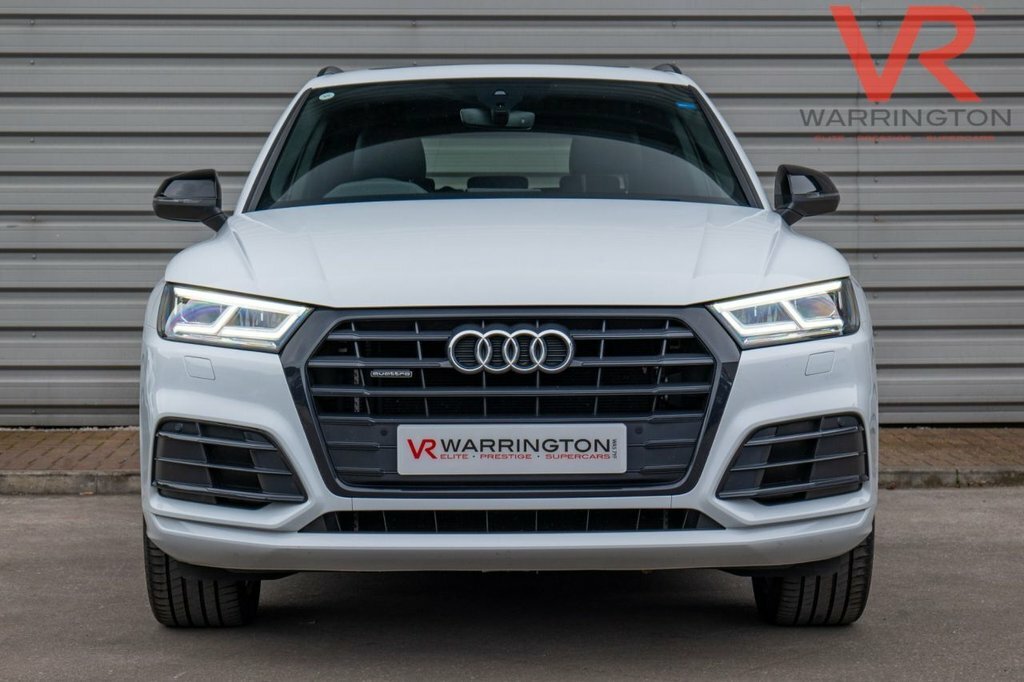 Audi Q5 2L Black Edition White #4