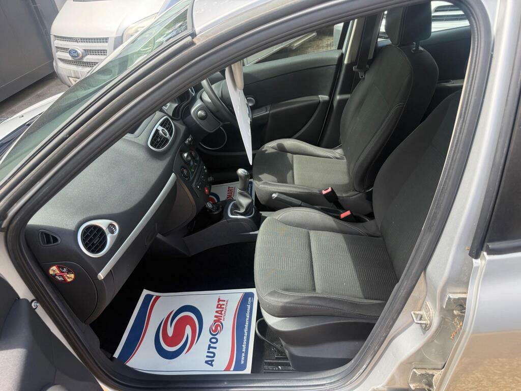 Renault Clio 1.2 I-music Euro Red #11