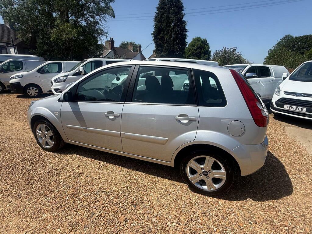 Ford Fiesta 1.25 Zetec Climate Silver #4