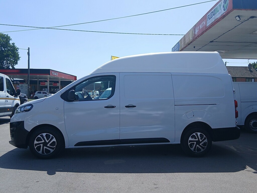 Vauxhall Vivaro 1.5 Turbo D 2900 Dynamic Panel Van 6Dr Manu VK72RFY White #4