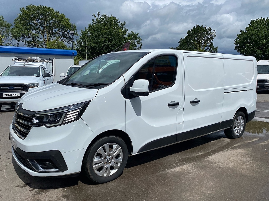 Renault Trafic 2.0 Dci Blue Ll30 Extra Panel Van Manua YK23ZYA White #4
