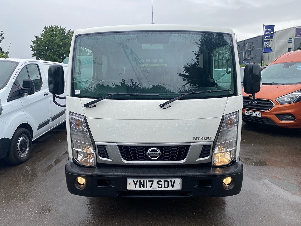 Nissan NT400 3.0 Dci 35.13Dropside Double Cab Manua White #2