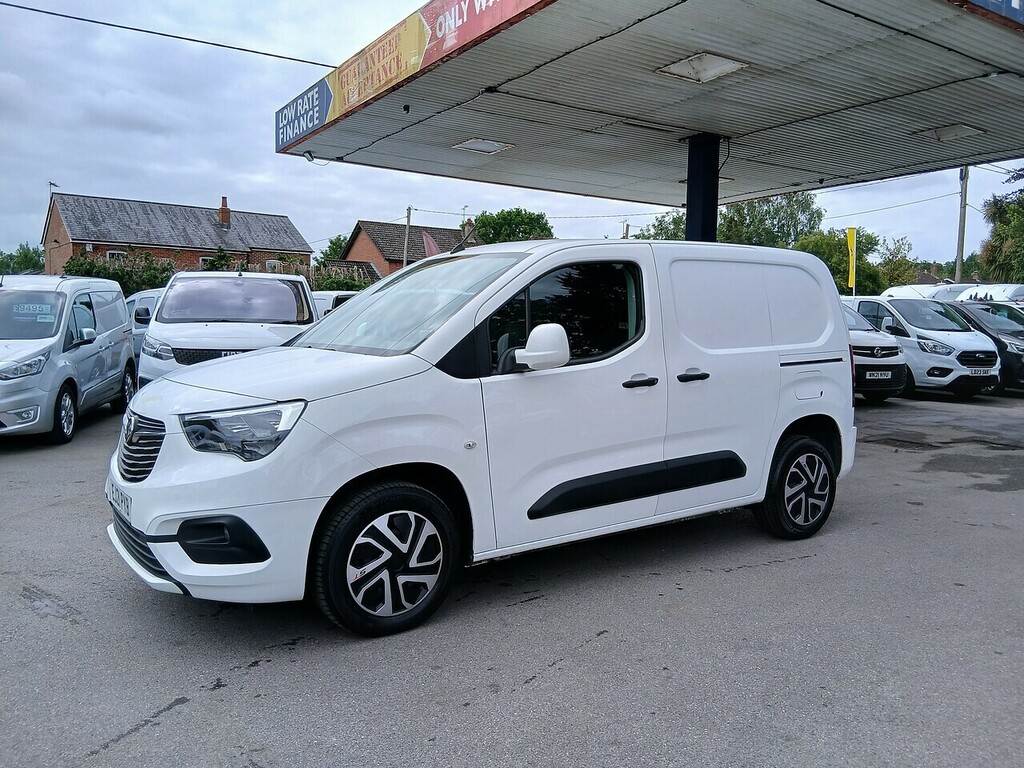 Vauxhall Combo 1.5 Turbo D 2300 Sportive Panel Van Man EJ21PYB White #5