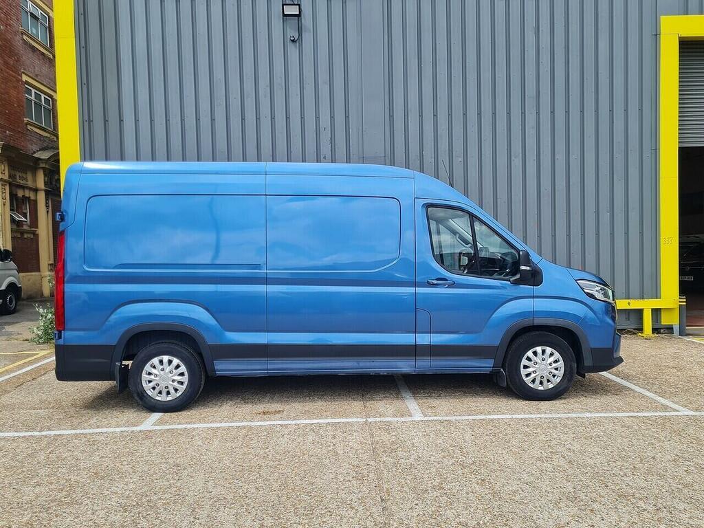Maxus Deliver 9 D20 Lux Panel Van 2.0 Blue #2