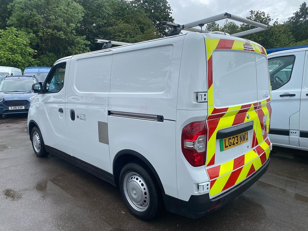 Maxus eDeliver 3 50.23Kwh Panel Van Fwd L1 122 P White #6