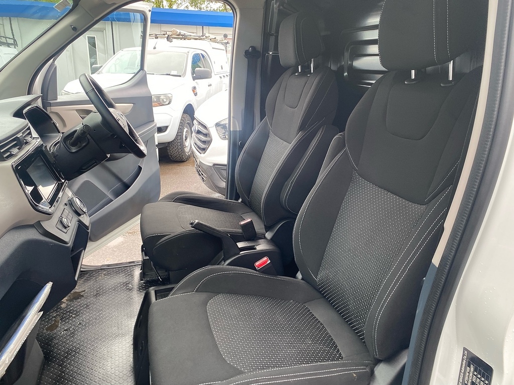 Maxus eDeliver 3 Panel Van 0.0 White #11