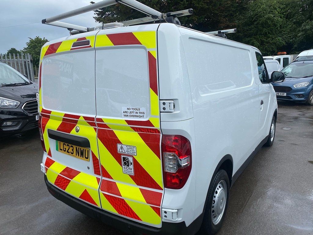 Maxus eDeliver 3 Panel Van 0.0 White #8