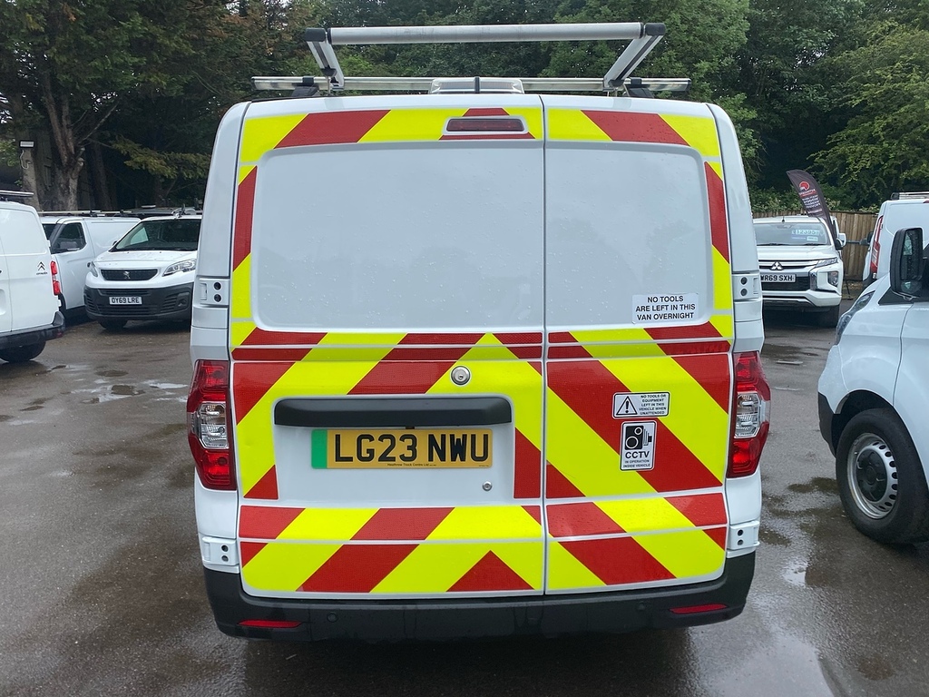 Maxus eDeliver 3 Panel Van 0.0 White #7
