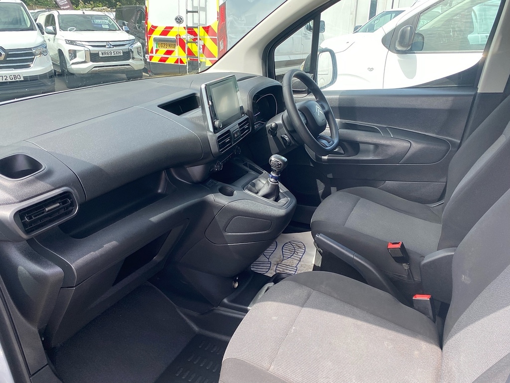 Citroen Berlingo Mpv White #11