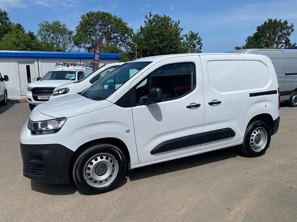 Citroen Berlingo Bluehdi 1000 Enterprise Edition M White #5