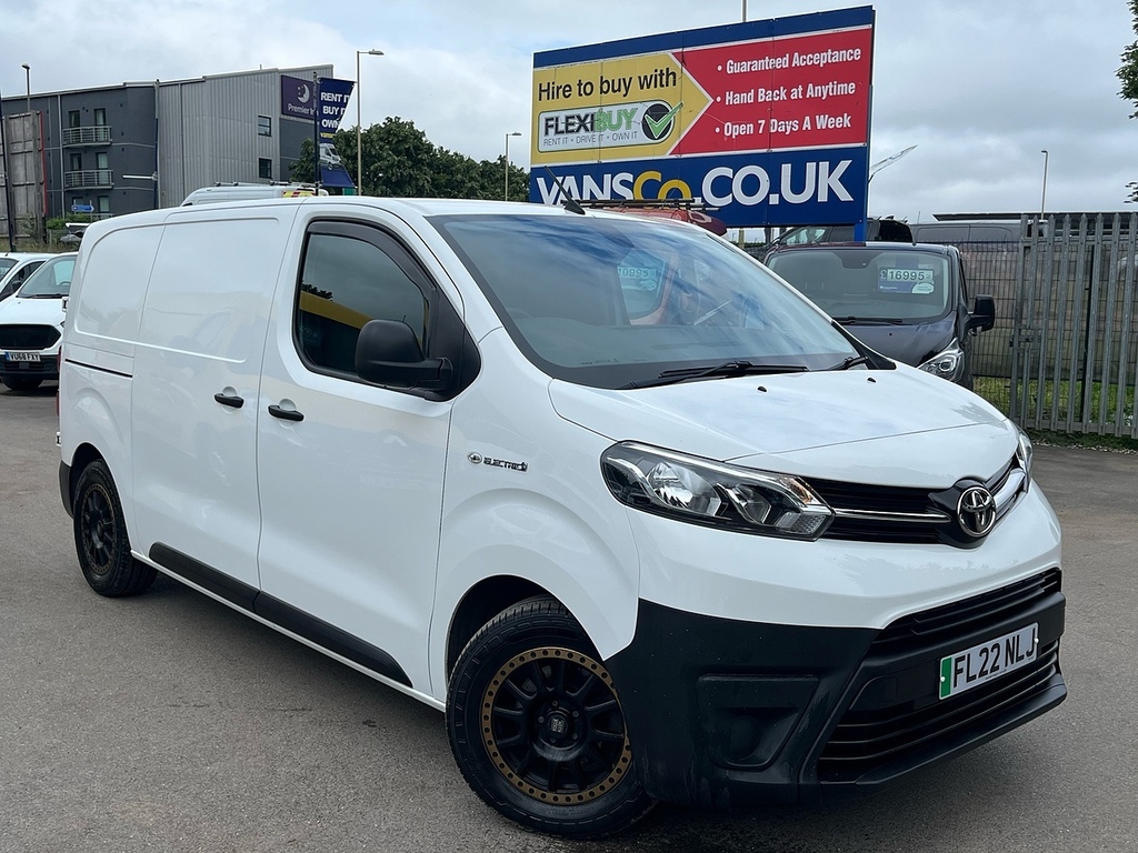 Toyota PROACE Icon White