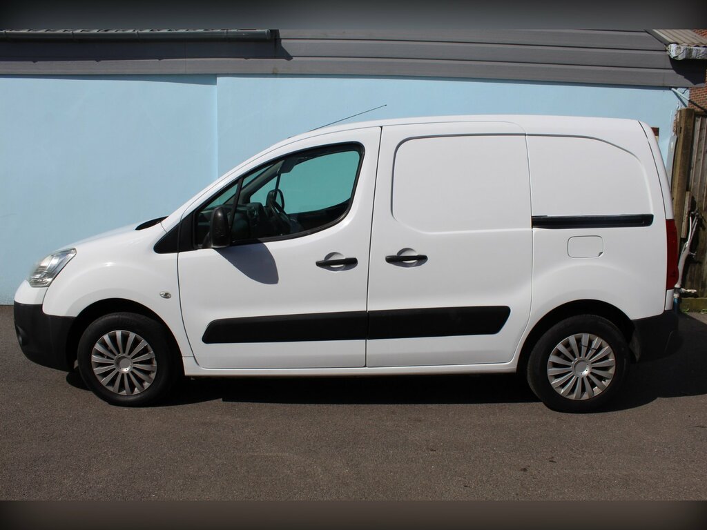 Citroen Berlingo Mpv Black #2
