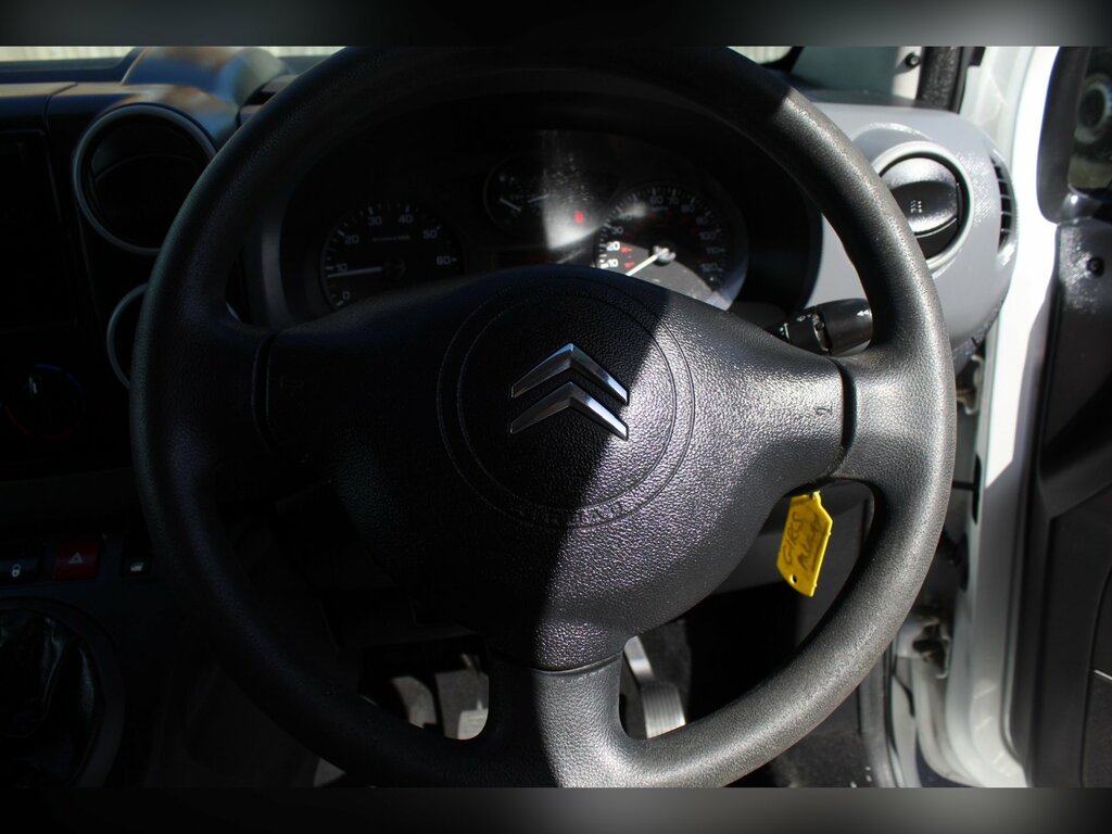 Citroen Berlingo Mpv Black #25