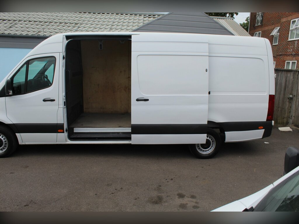 Mercedes-Benz Sprinter 2.1 314 Cdi Progressive Panel Van Manua White #3