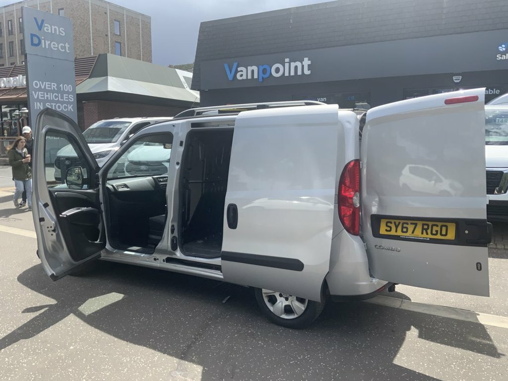Vauxhall Combo 1.6 Cdti 2000 16V Fwd L1 H1 Black #8