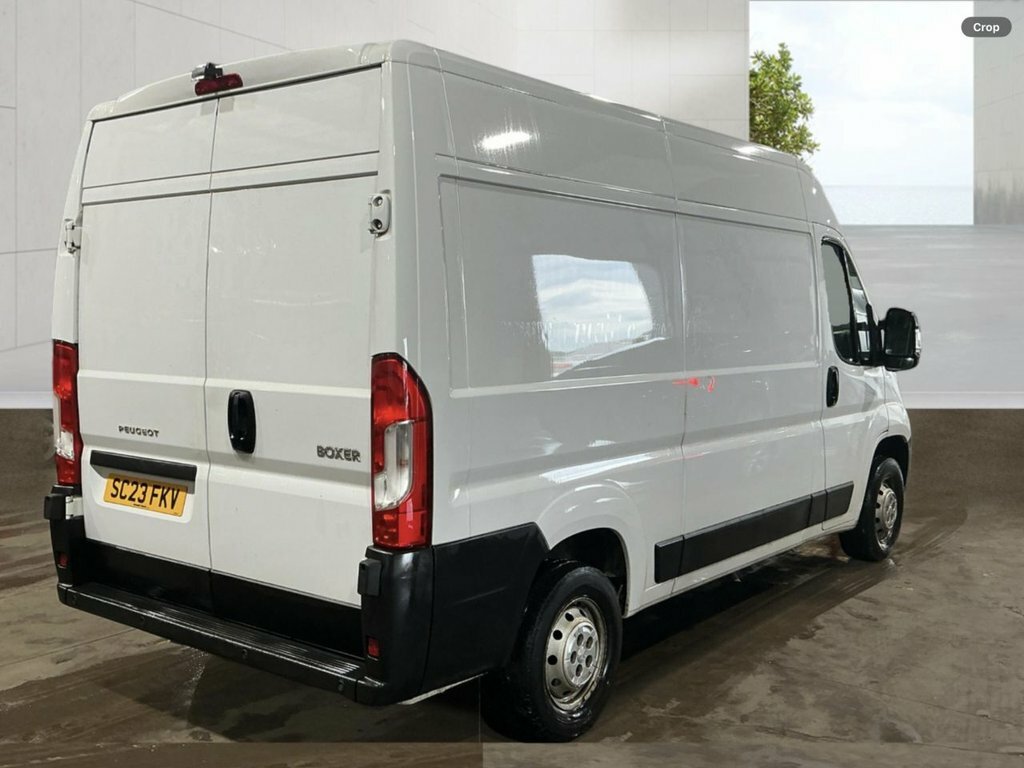Peugeot Boxer 2.2L Professional Premium White #4