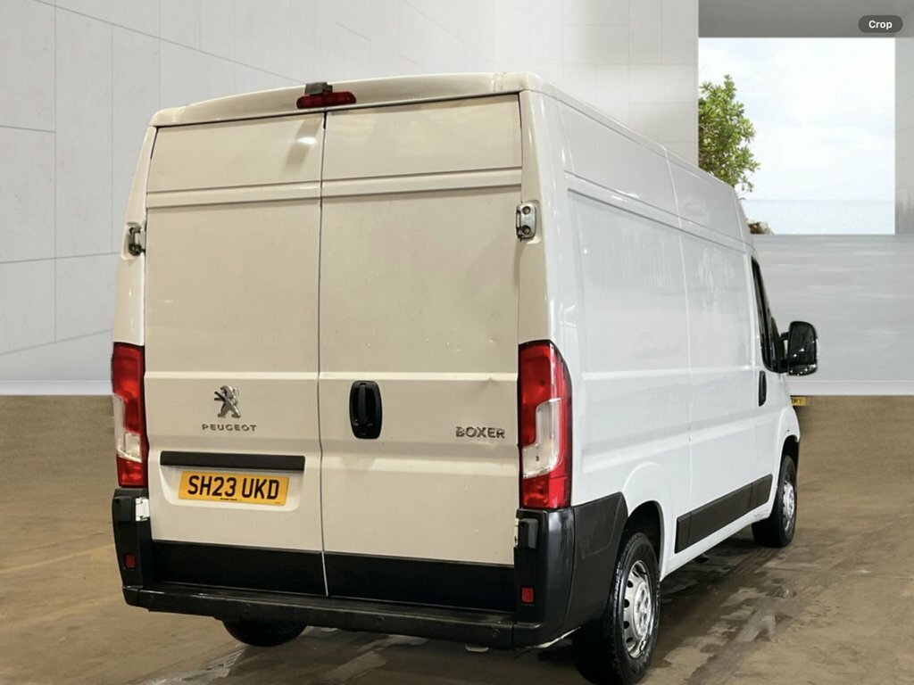 Peugeot Boxer 2.2L Professional Premium White #3
