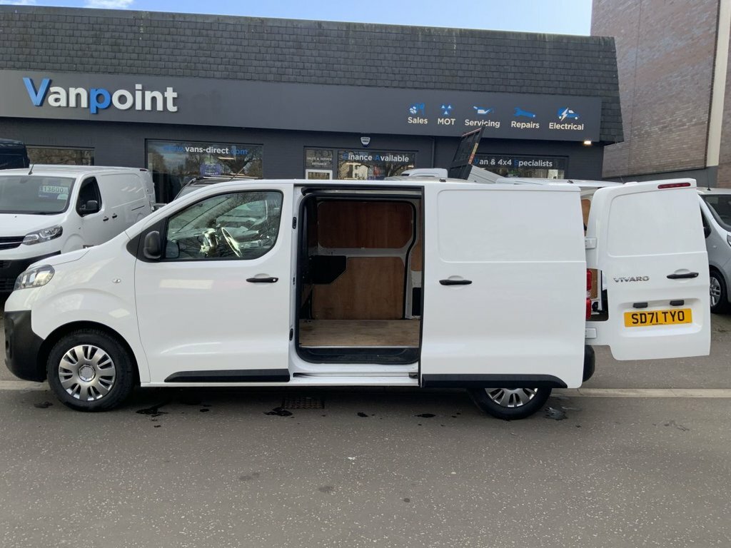 Vauxhall Vivaro 2.0 Turbo D 3100 Dynamic Panel Van 6Dr Manu White #9