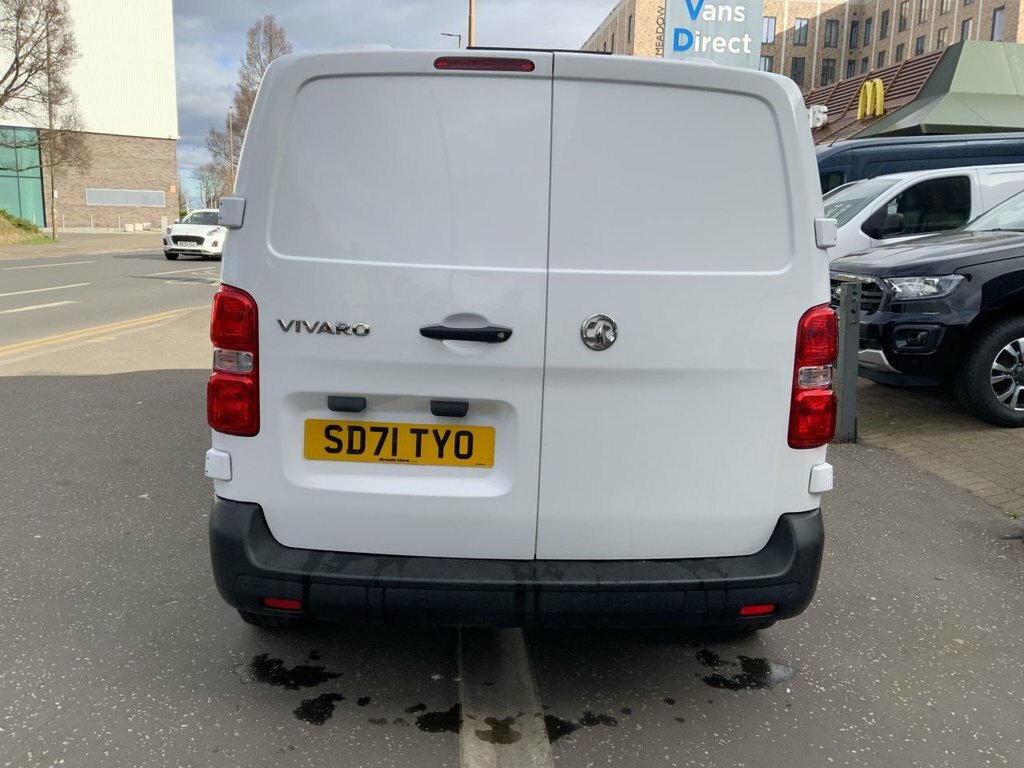 Vauxhall Vivaro 1.5L Dynamic 6Dr White #5