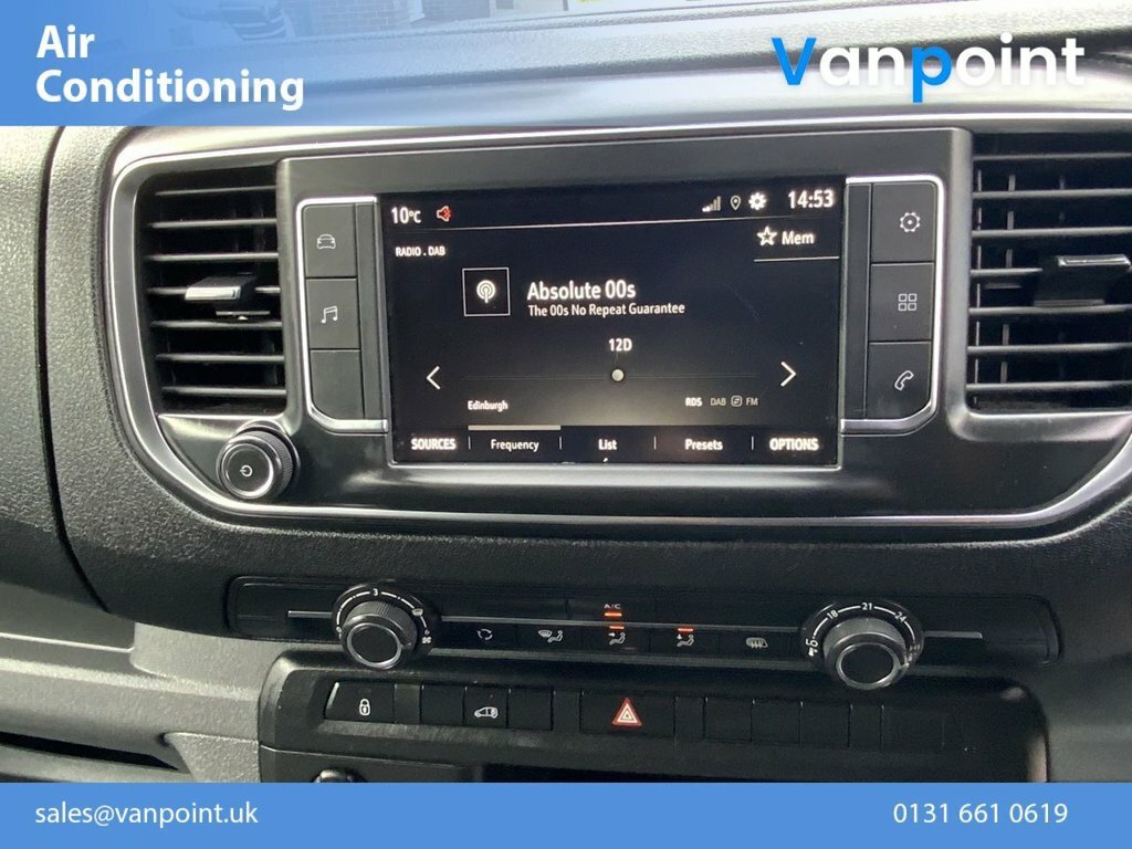 Vauxhall Vivaro 2.0 Turbo D 3100 Dynamic Panel Van 6Dr Manu White #17