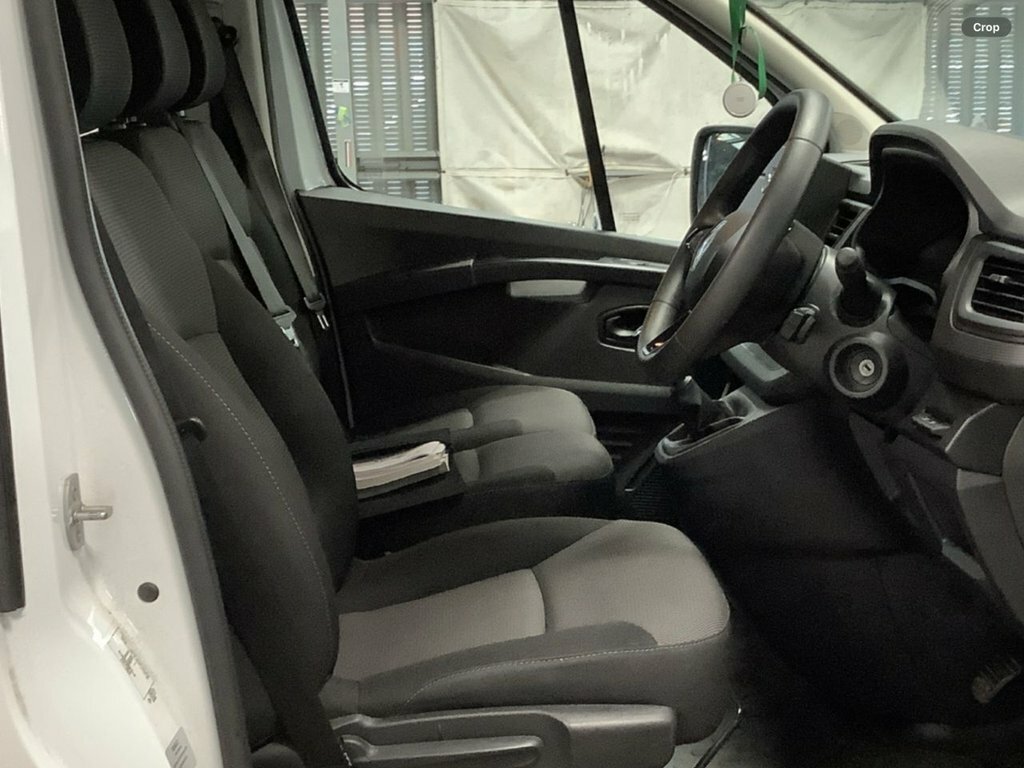 Renault Trafic 2L Business White #6