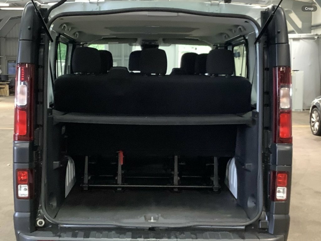 Renault Trafic 2L Business White #5