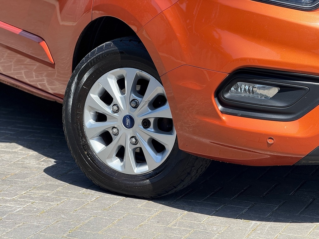 Ford Transit Custom Mpv YV68CFN Orange #2