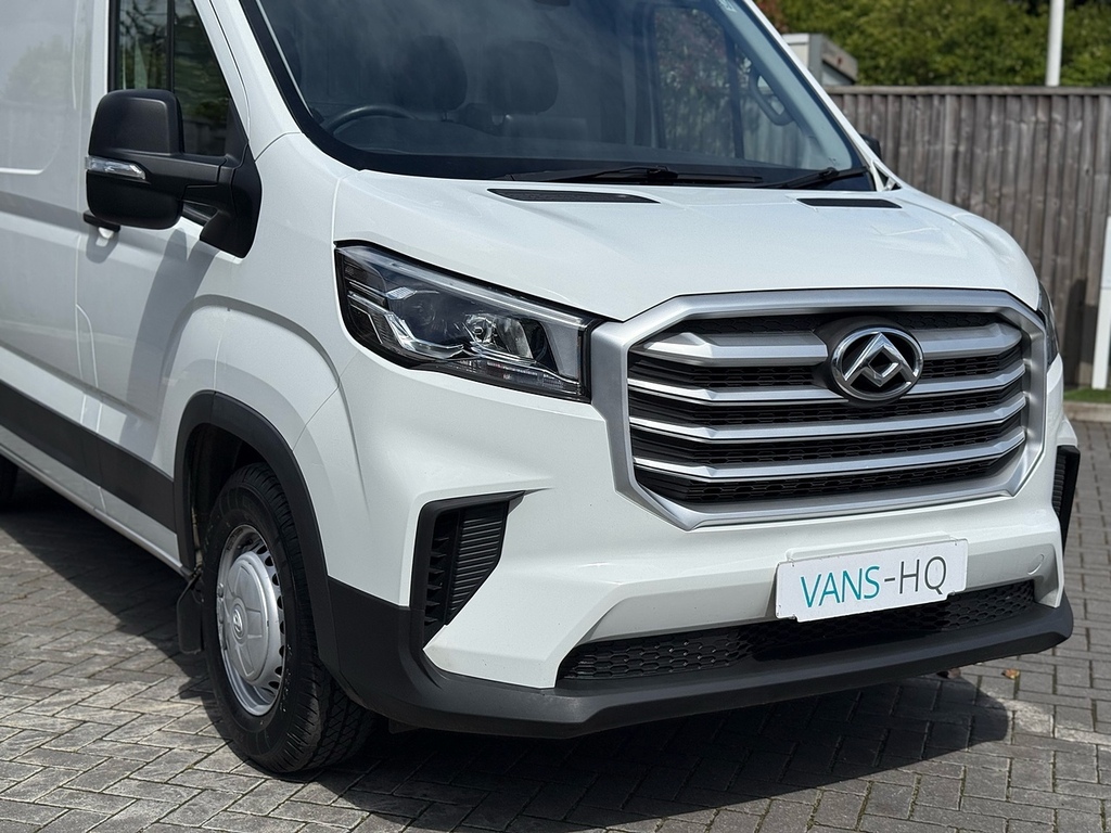 Maxus Deliver 9 Mpv White #3