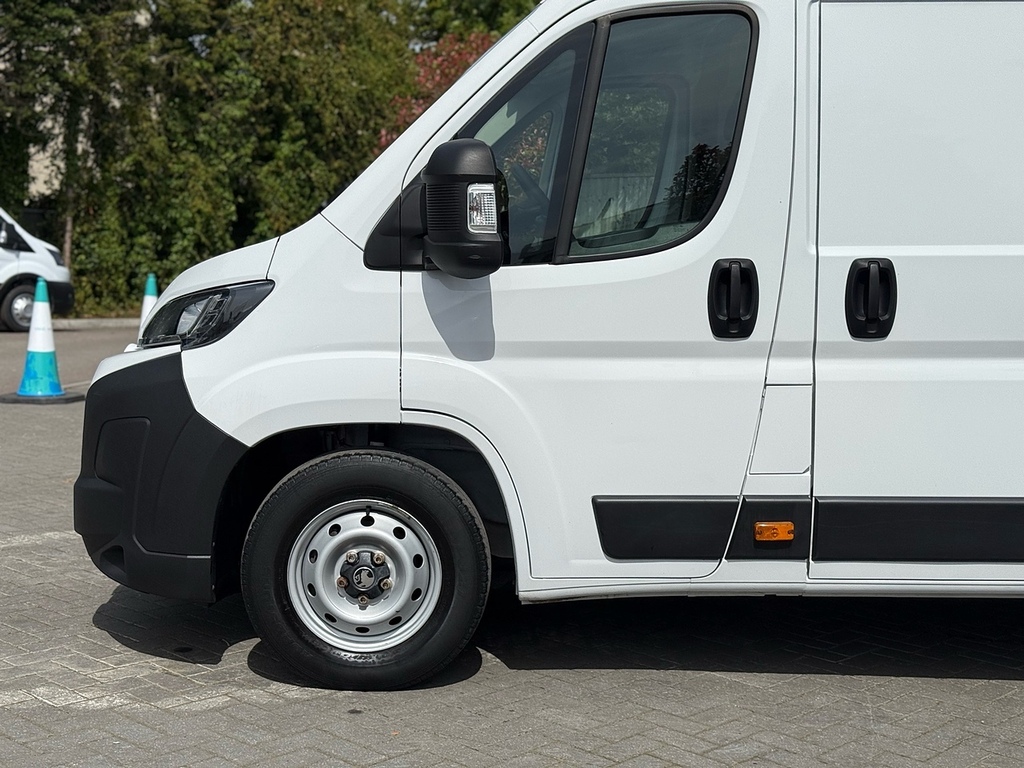 Vauxhall Movano Xlwb L4h2 Medium White #19