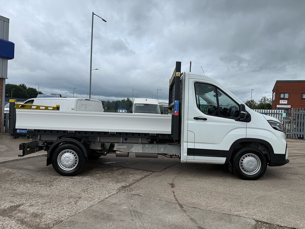 Maxus Deliver 9 D20 Tipper GU75HDX White #4
