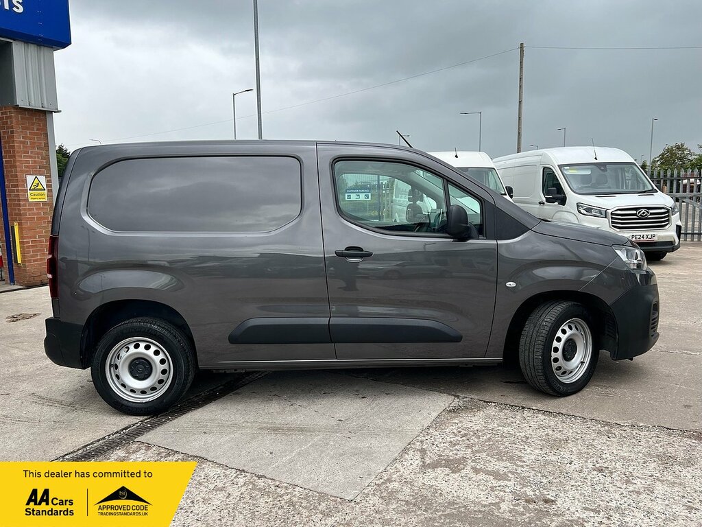Citroen Berlingo Bluehdi 1000 Enterprise Edition M LC23FKF Grey #2