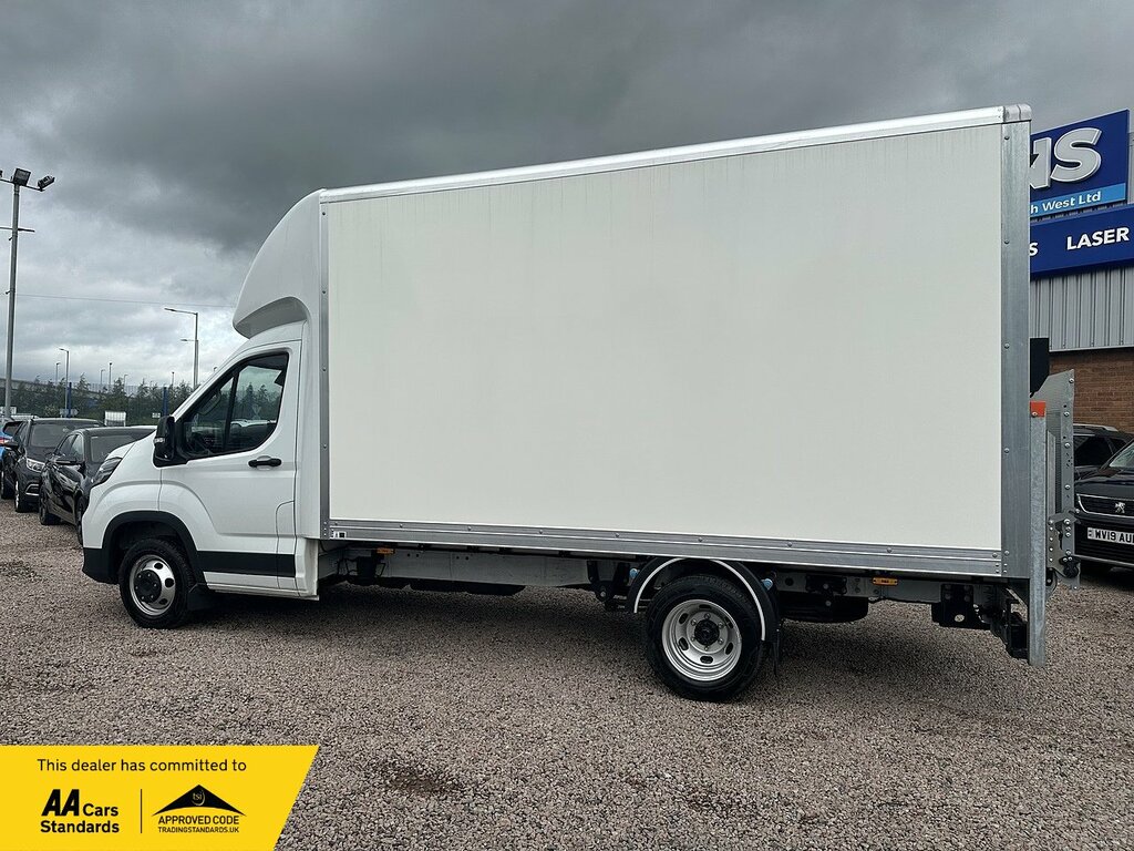 Maxus Deliver 9 D20 Luton Tail Lift White #2