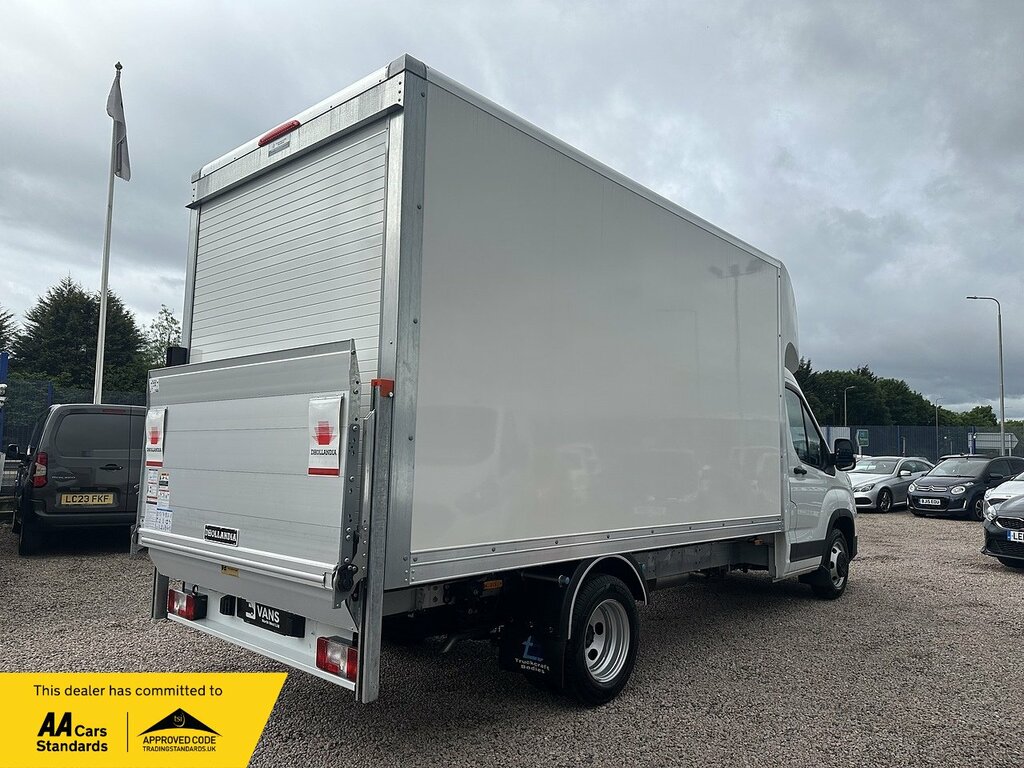 Maxus Deliver 9 D20 Luton Tail Lift White #3