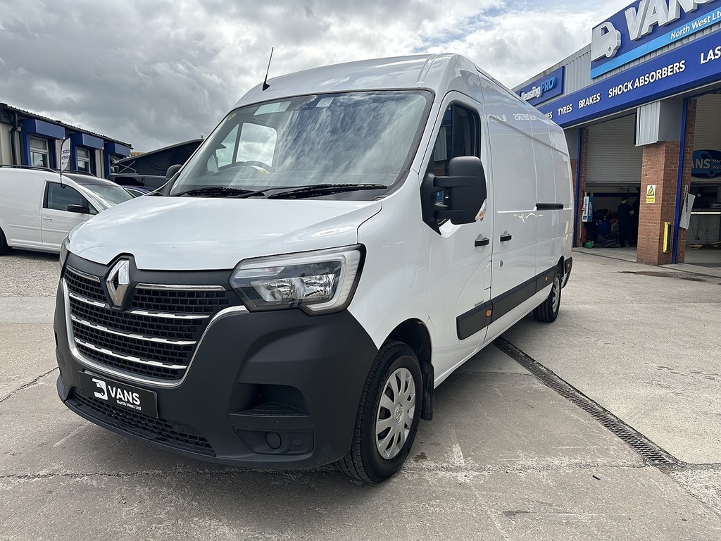 Renault Master Lm35 Blue Dci 135 Advance Medium Roof Van White #11
