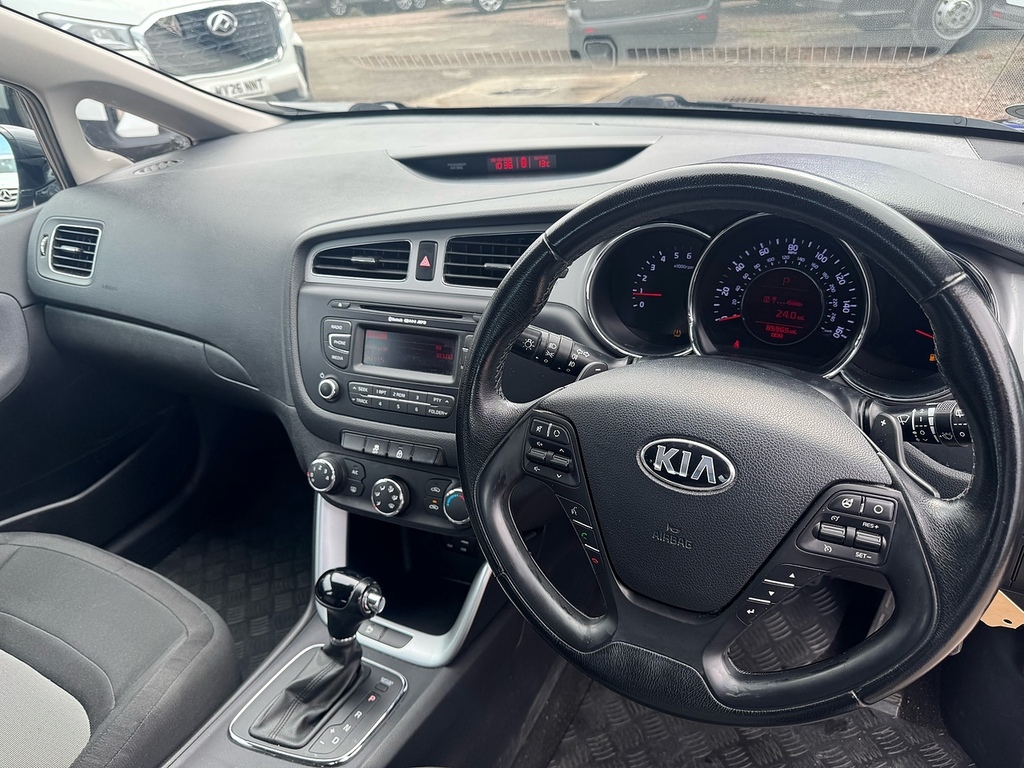 Kia Ceed 1.6 Gt Tech Five Door 201 Bhp Sat Nav Heated Sea White #9